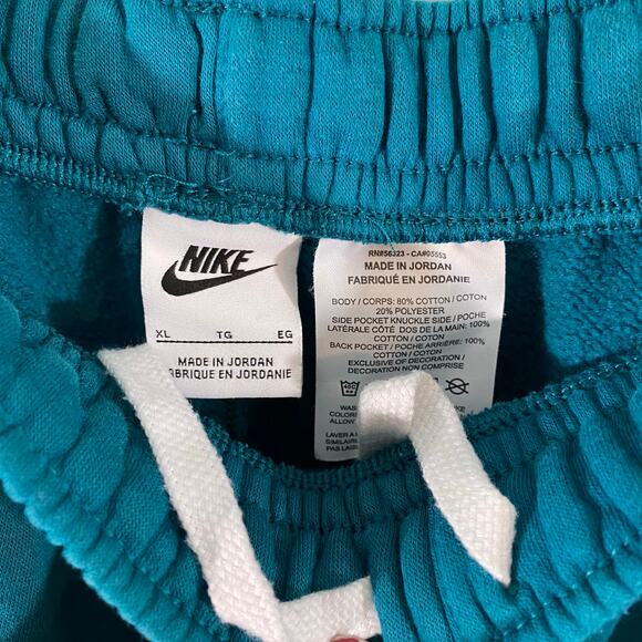 Nike Men Pine Green Sportswear Fleece Club Training Shorts Size XL #BV2721-381 - Picture 5 of 7